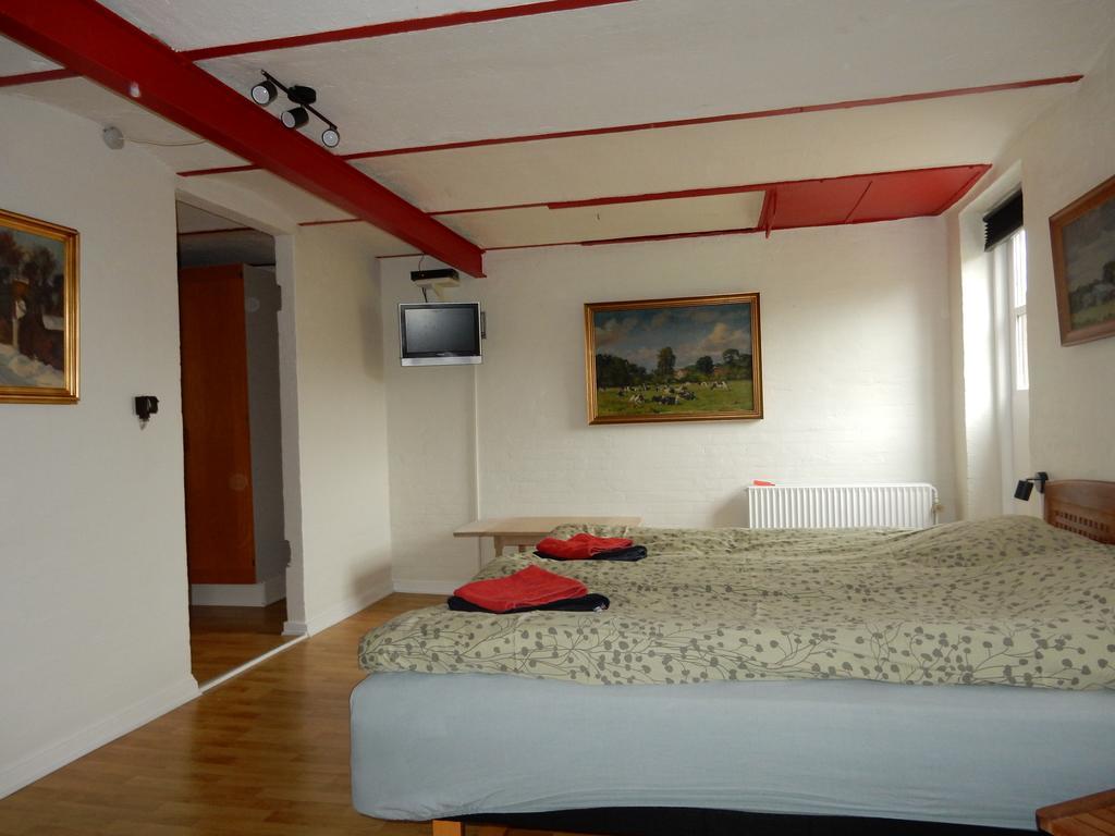 Den Gamle Kostald Bed & Breakfast Holsted Kamer foto